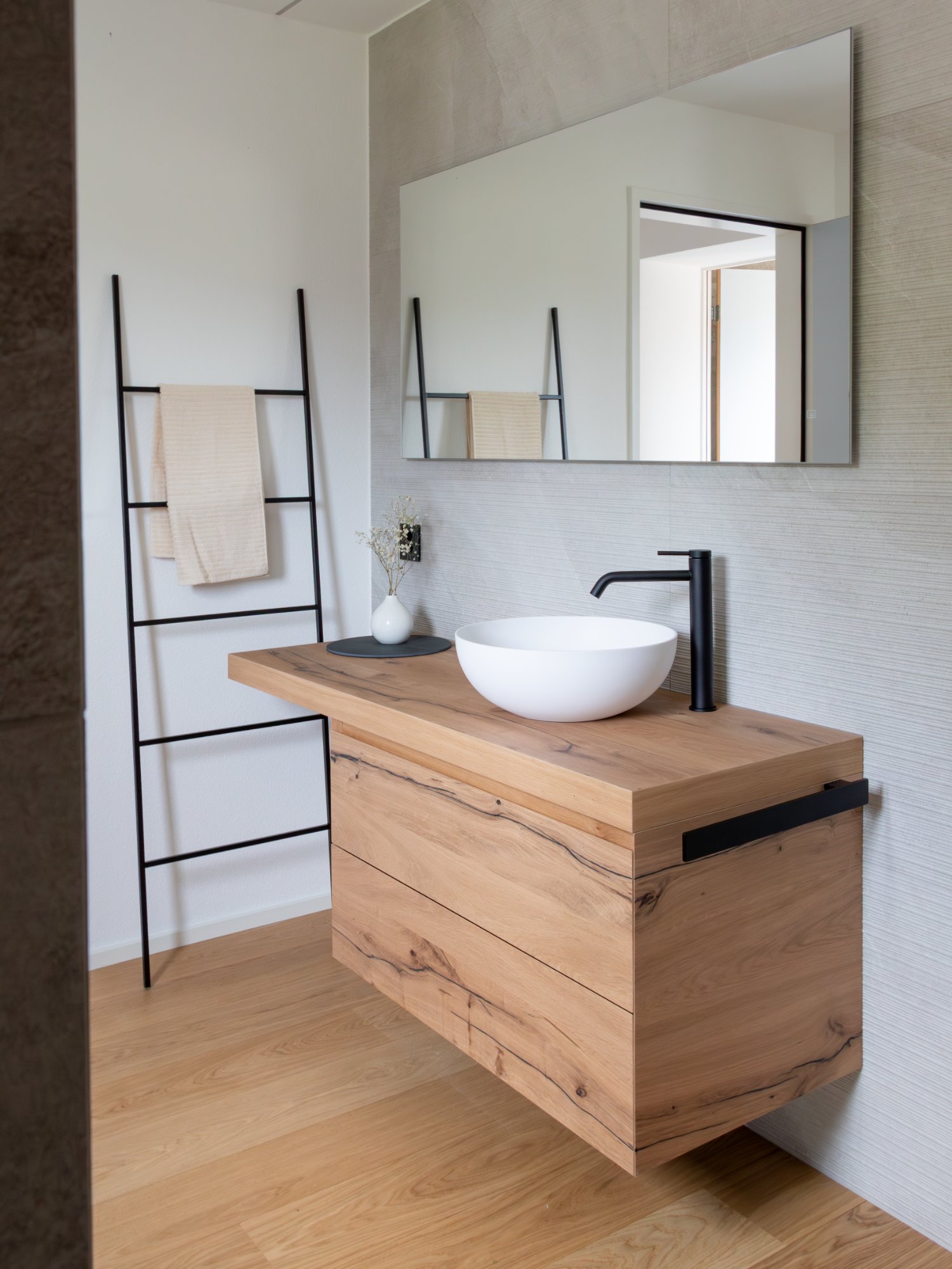 Realizzazione di ambienti bagno su misura su progetto dell'architetto Kurz.